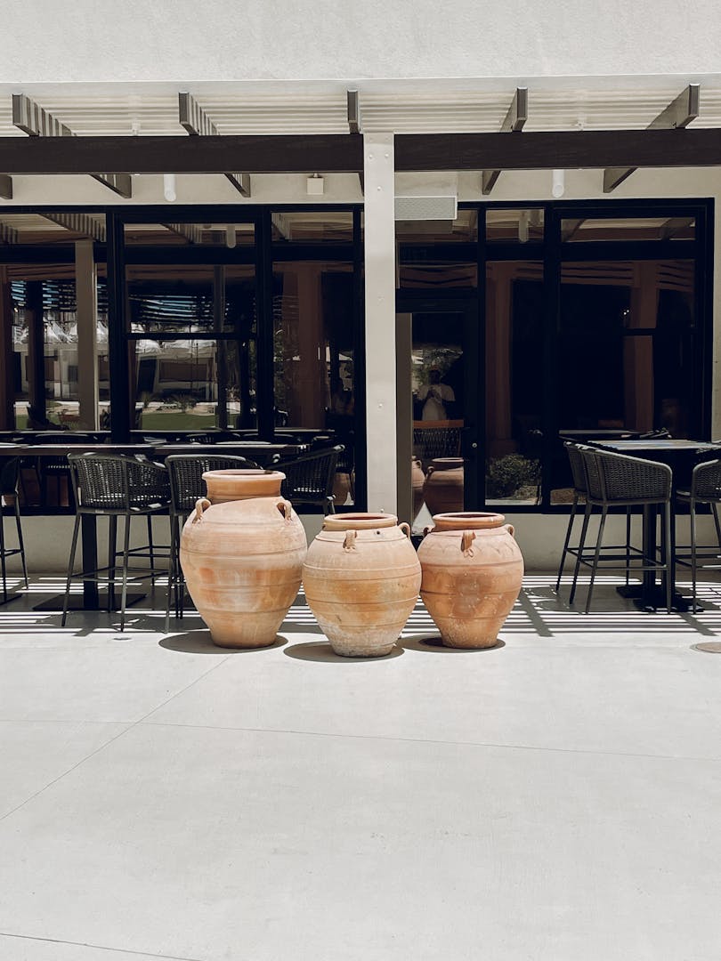 Modern vs Traditional Cremation Urns: Finding the Perfect Tribute